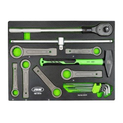 MARTEAU, MANCHE À CLIQUET ET CLÉ À ERGOTS DANS UN PLATEAU EVA