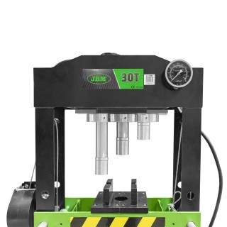 PRESSE HYDRAULIQUE SUR PIEDS DE 30T